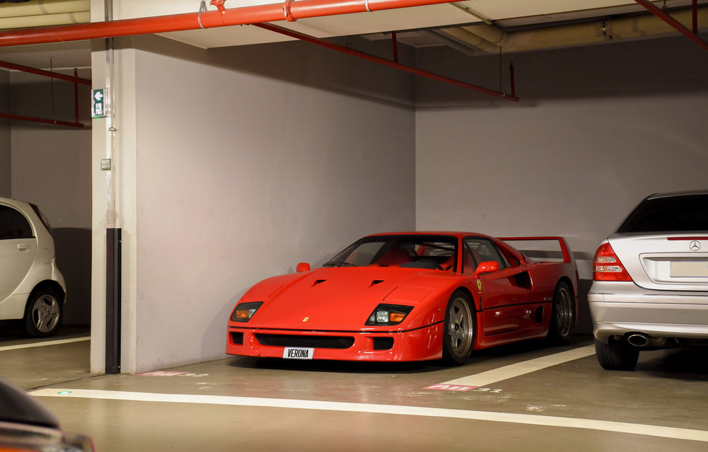 Verona Concepts Ferrari F40 Desktop banner -showing a classic Ferrari F40 with the registration plate VERONA